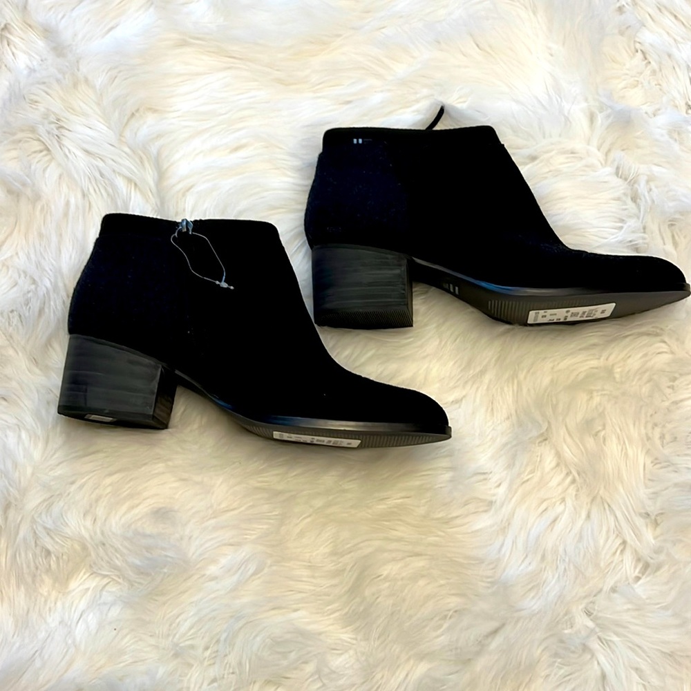 Toms Black ankle Boots ..  NEW with tags..